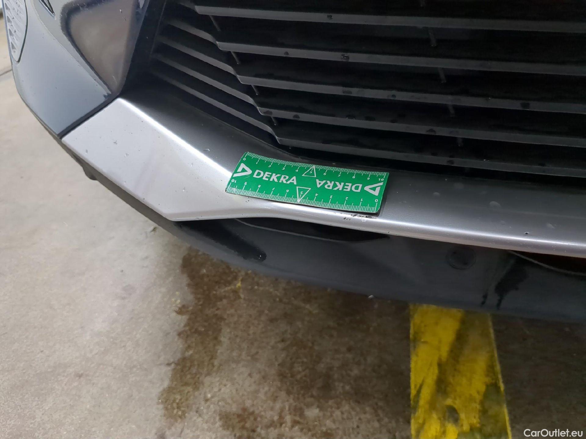  Peugeot  3008  Active Pack 1.5 HDi 130CV BVA8 E6d #30