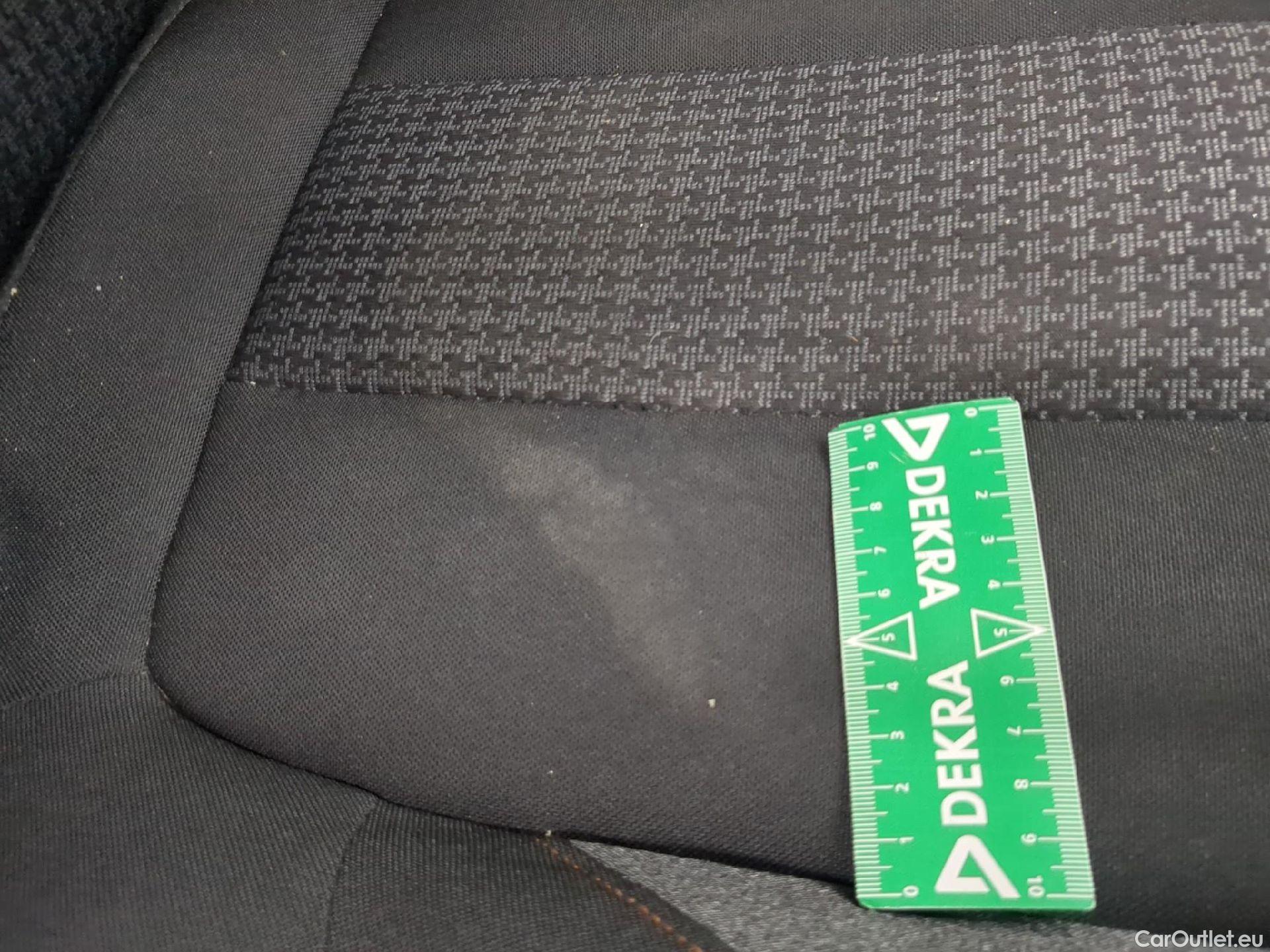  Peugeot  3008  Active Pack 1.5 HDi 130CV BVA8 E6d #5