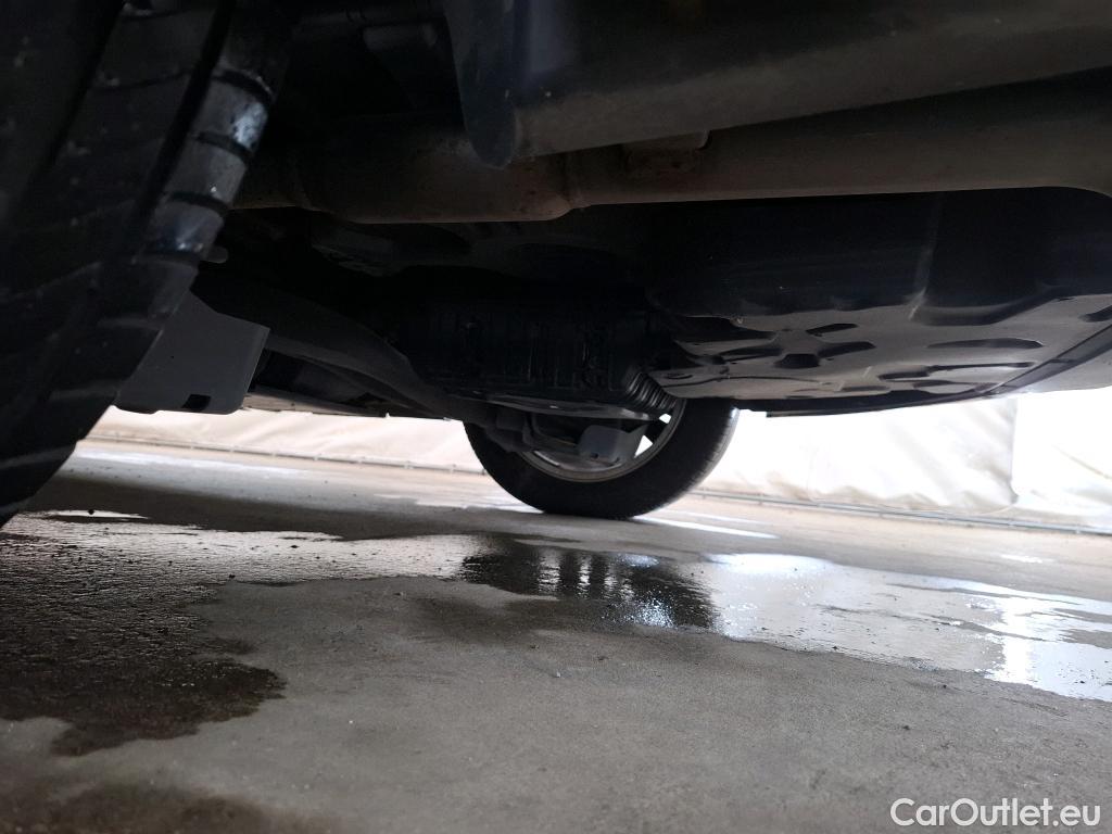  Peugeot  308 PEUGEOT  SW 5p ET 1.6 BlueHDi 120 S&S Active 5P #23