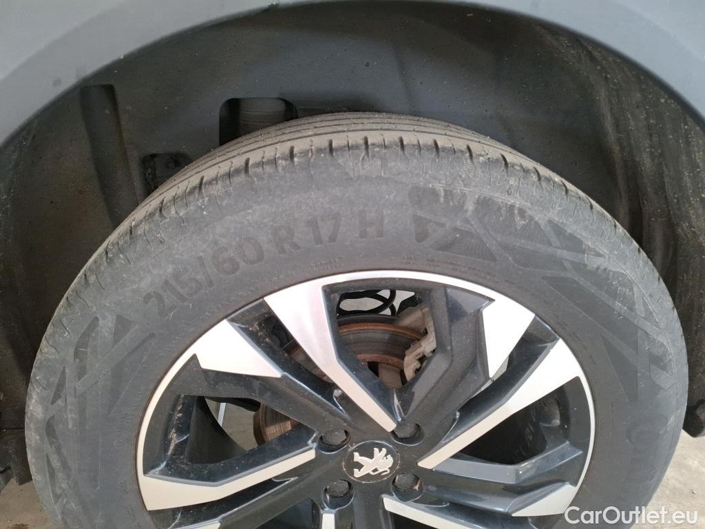  Peugeot  2008  Allure 1.5 HDi 110CV BVM6 E6d #32