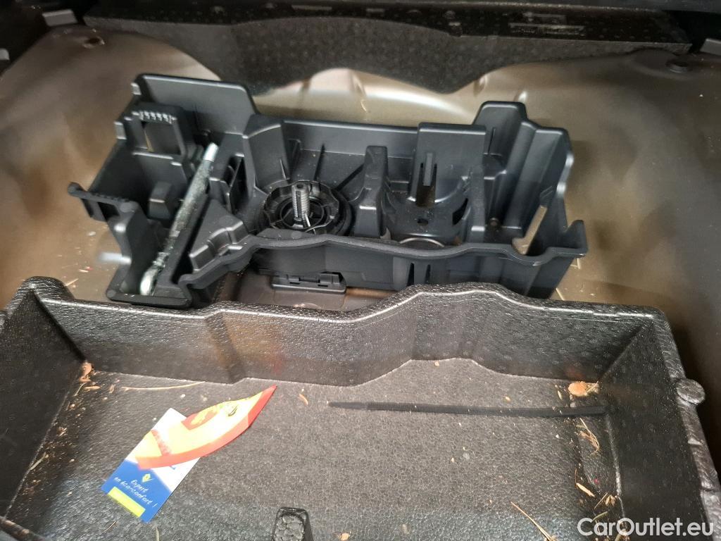  Peugeot  2008  Allure 1.5 HDi 110CV BVM6 E6d #30