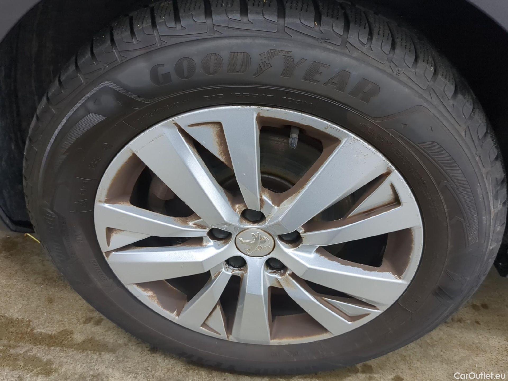  Peugeot  3008  Active Pack 1.5 HDi 130CV BVA8 E6d #10