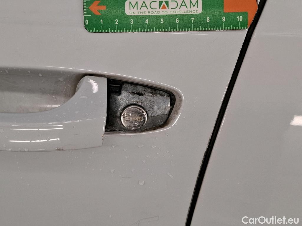  Skoda  Octavia  Combi Business 1.6 TDI 115CV BVA7 E6 #38