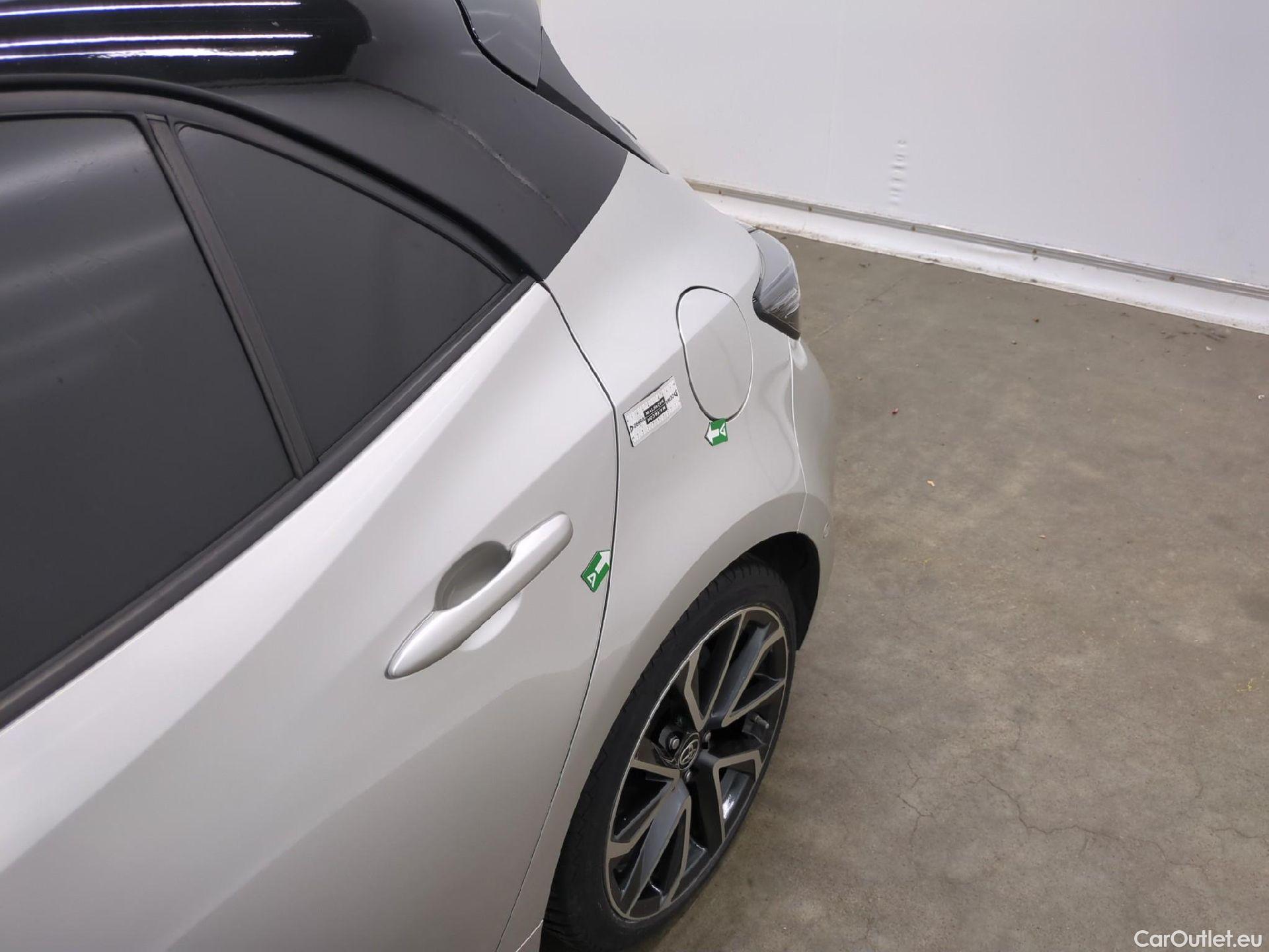  Toyota  Corolla TOYOTA  / 2018 / 5P / Berline Hybride 184h Collection #33