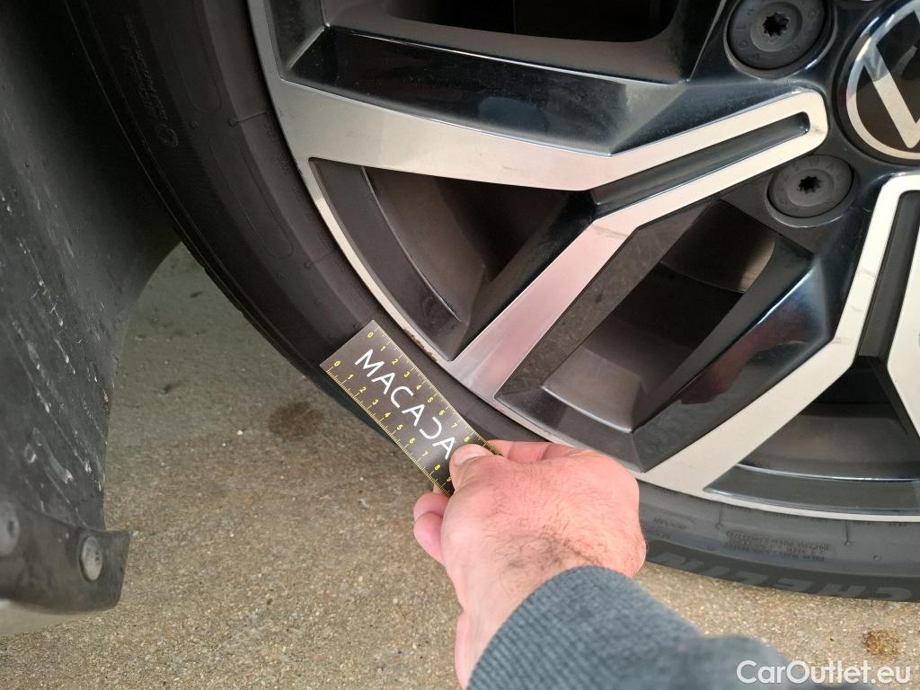  Volkswagen  Passat VOLKSWAGEN  SW / 2019 / 5P / Break 2.0 TDI 150 SCR DSG7 SW LOUNGE #9