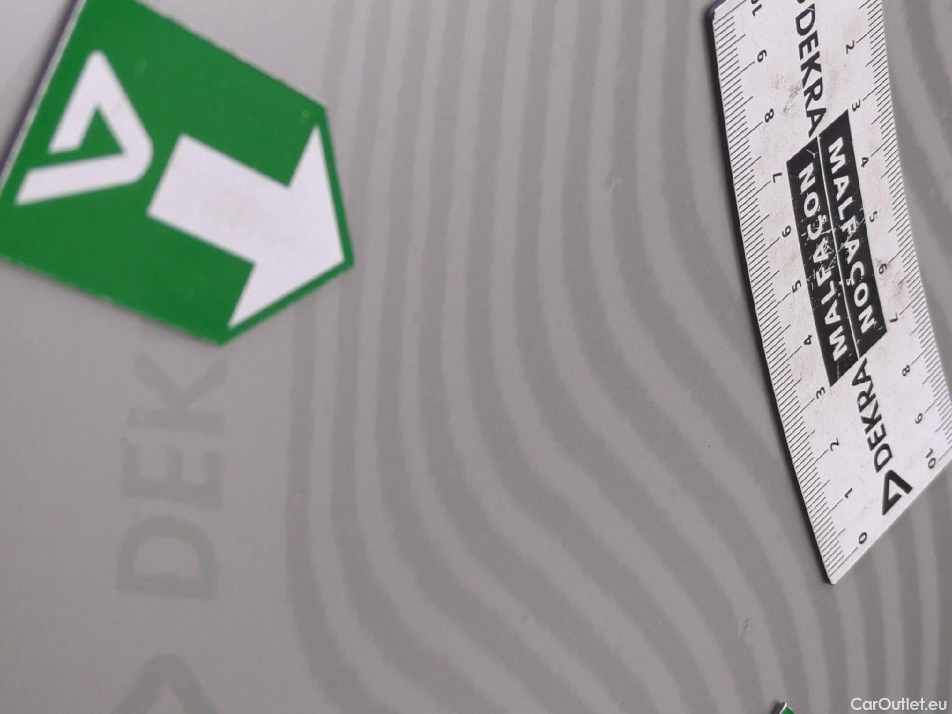  Toyota  Corolla TOYOTA  / 2018 / 5P / Berline Hybride 184h Collection #10