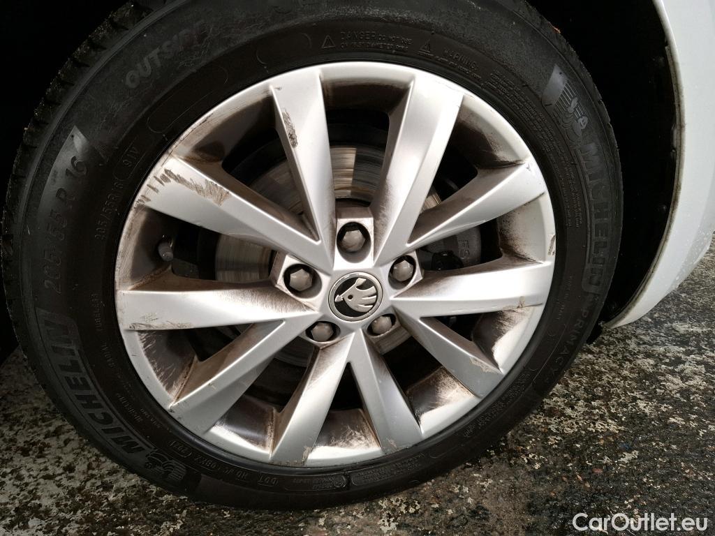  Skoda  Octavia  Combi Business 1.6 TDI 115CV BVA7 E6 #20