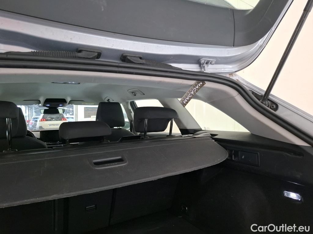  Seat  Leon SEAT  Sportstourer / 2020 / 5P / Break 1.0 eTSI 110 DSG S&S Style Business #1