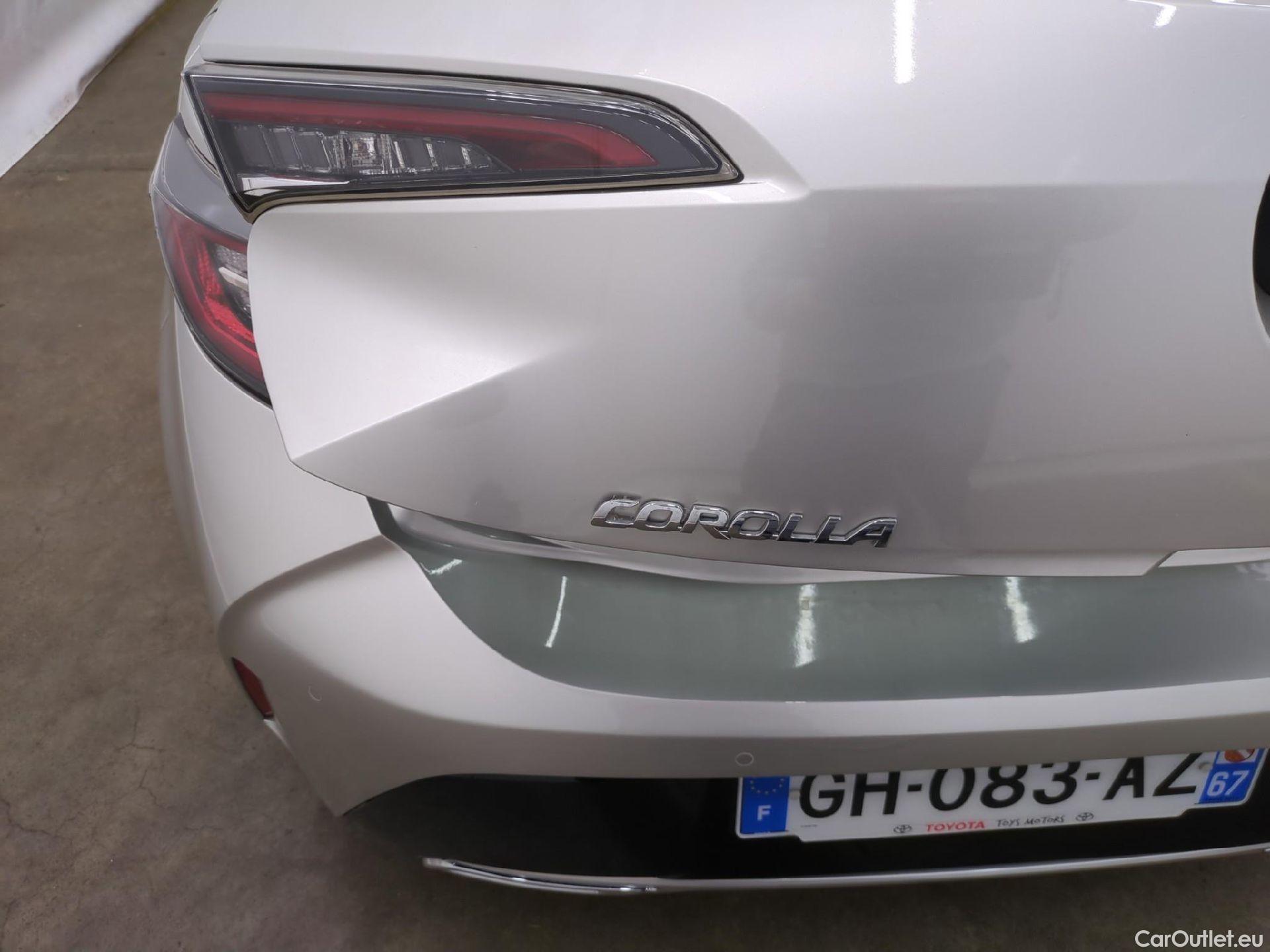  Toyota  Corolla TOYOTA  / 2018 / 5P / Berline Hybride 184h Collection #38