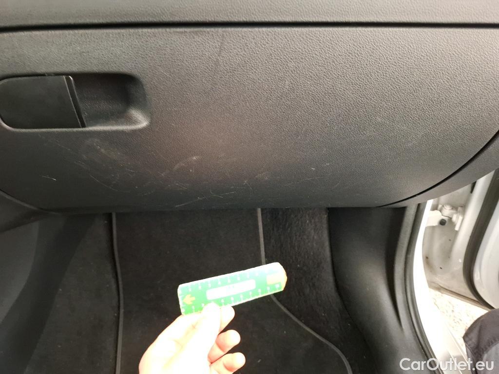  Skoda  Octavia  Combi Business 1.6 TDI 115CV BVA7 E6 #30