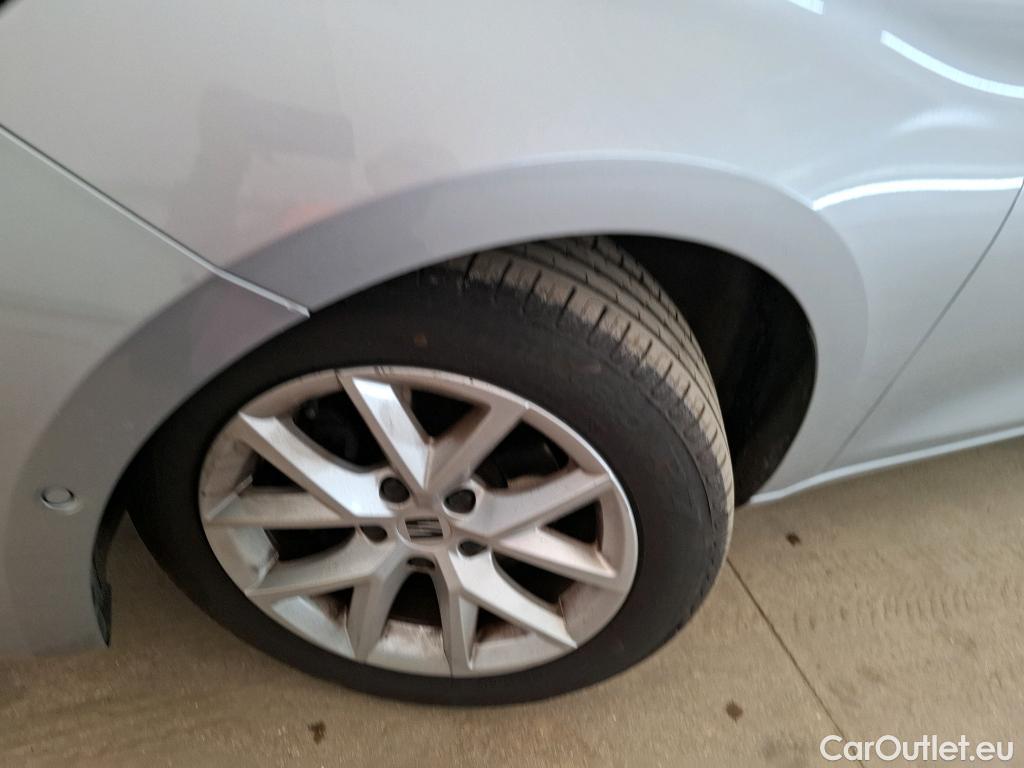  Seat  Leon SEAT  Sportstourer / 2020 / 5P / Break 1.0 eTSI 110 DSG S&S Style Business #17