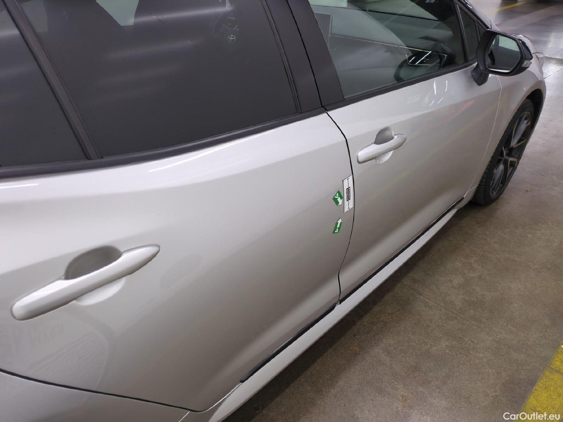  Toyota  Corolla TOYOTA  / 2018 / 5P / Berline Hybride 184h Collection #14