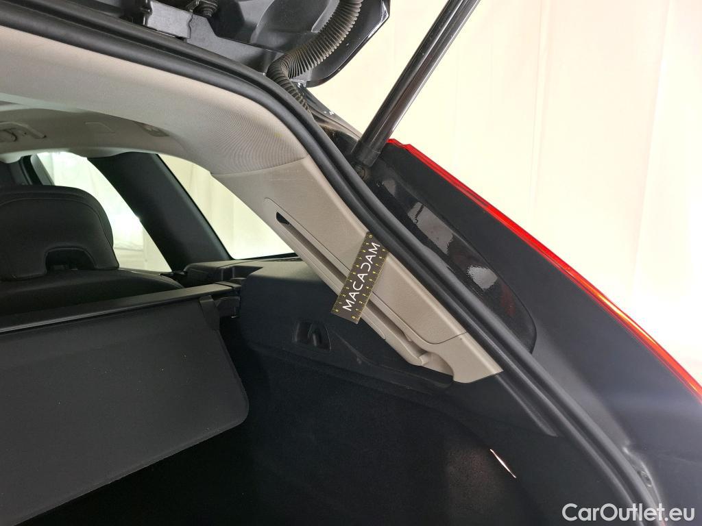  Volvo  XC60 VOLVO  / 2021 / 5P / SUV Recharge T6 350 Geartronic 8 Start #19