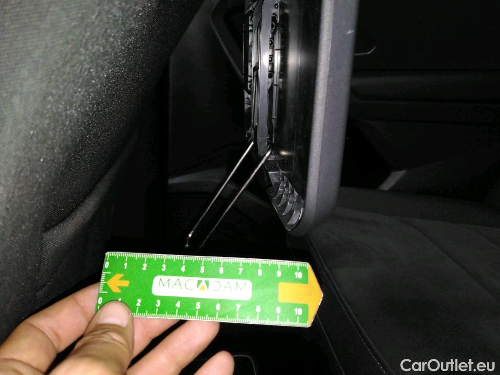  Volkswagen  Tiguan VOLKSWAGEN  Allspace / 2017 / 5P / SUV 2.0 TDI 150 DSG7 Carat #10