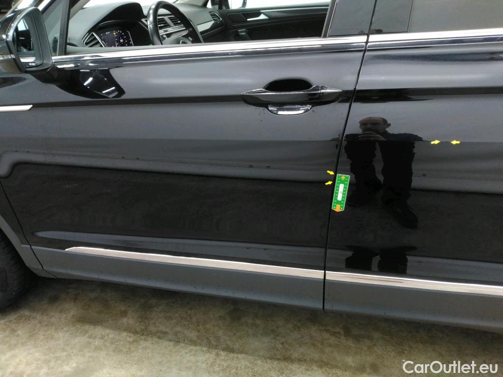  Volkswagen  Tiguan VOLKSWAGEN  Allspace / 2017 / 5P / SUV 2.0 TDI 150 DSG7 Carat #14