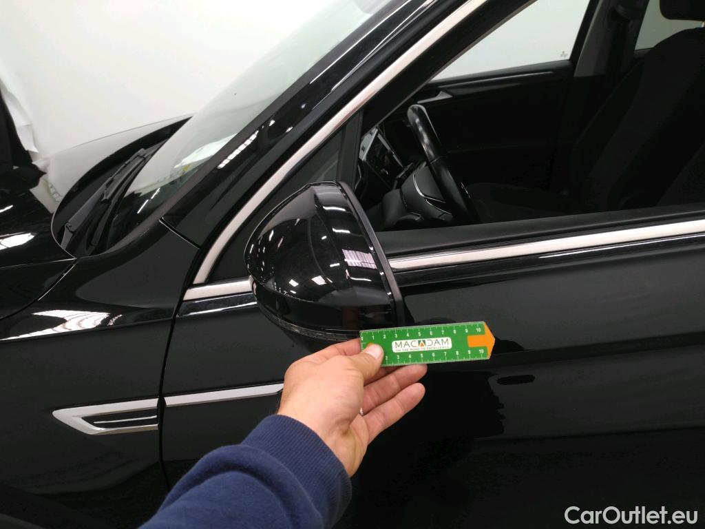  Volkswagen  Tiguan VOLKSWAGEN  Allspace / 2017 / 5P / SUV 2.0 TDI 150 DSG7 Carat #12