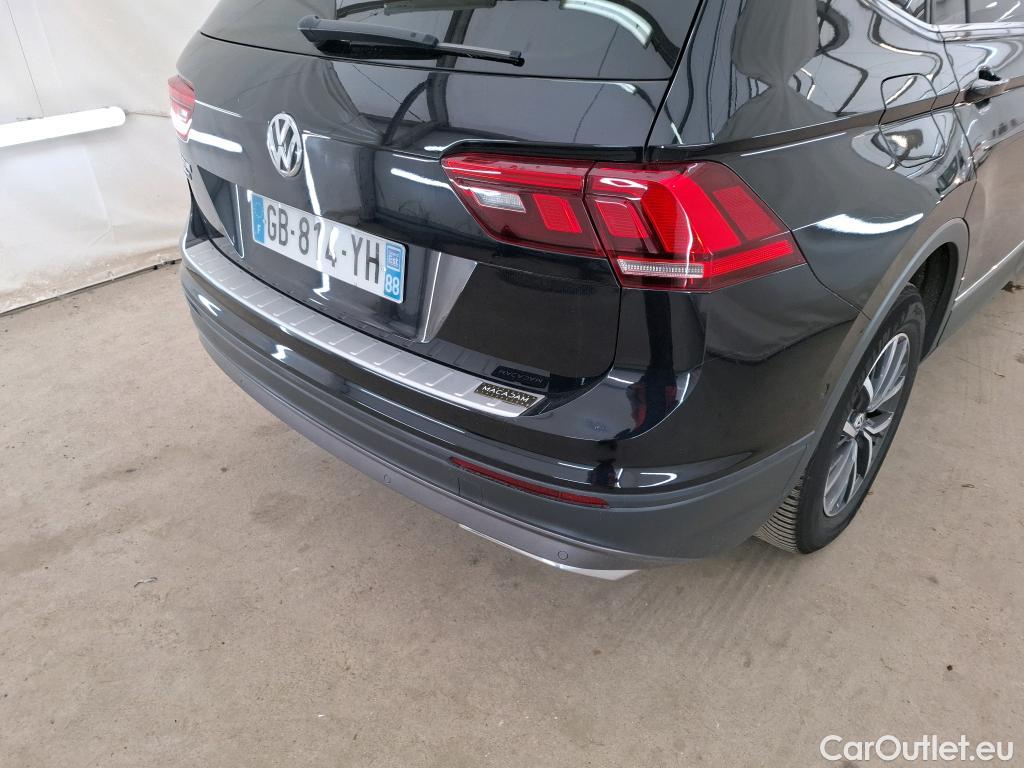 Volkswagen  Tiguan VOLKSWAGEN  Allspace / 2017 / 5P / SUV 2.0 TDI 150 DSG7 Confortline Business #35