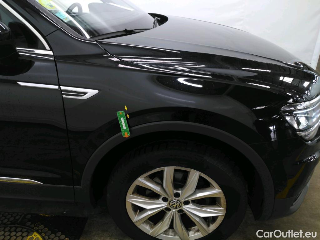  Volkswagen  Tiguan VOLKSWAGEN  Allspace / 2017 / 5P / SUV 2.0 TDI 150 DSG7 Carat #24