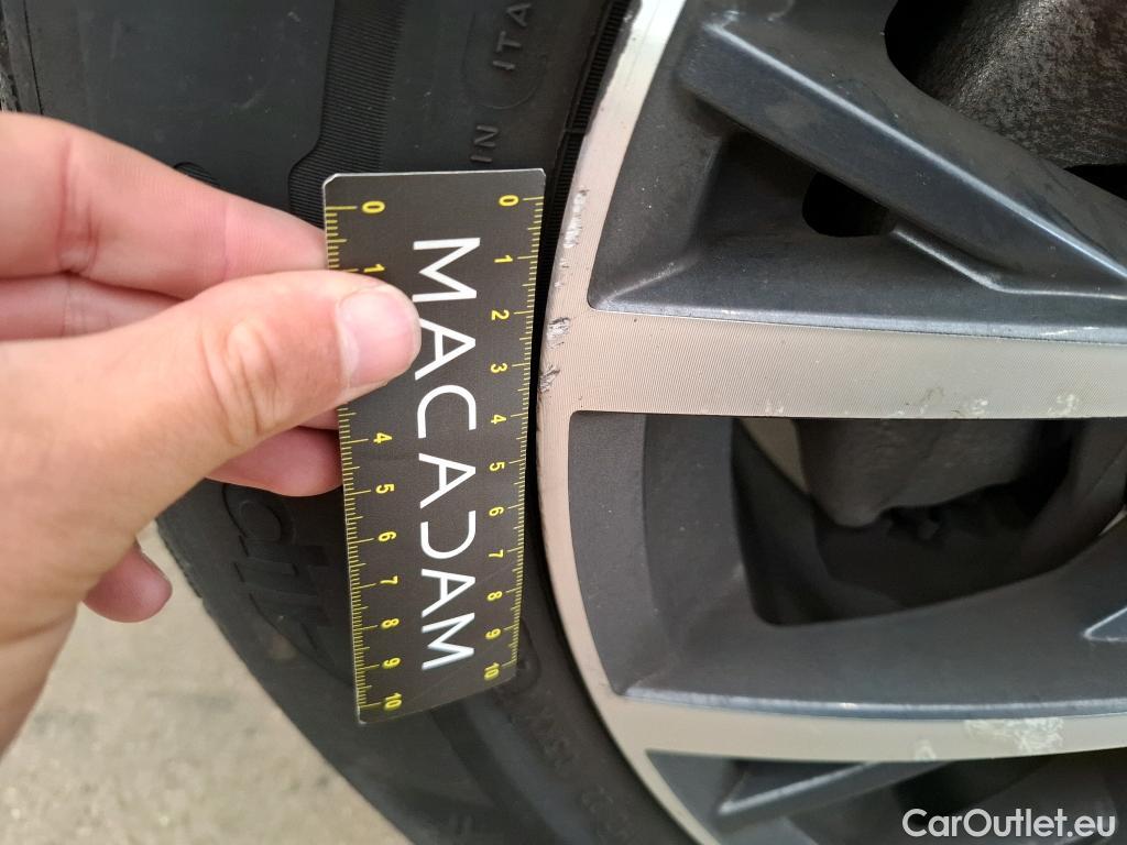  Volkswagen  Tiguan VOLKSWAGEN  Allspace / 2017 / 5P / SUV 2.0 TDI 150 DSG7 Confortline Business #27