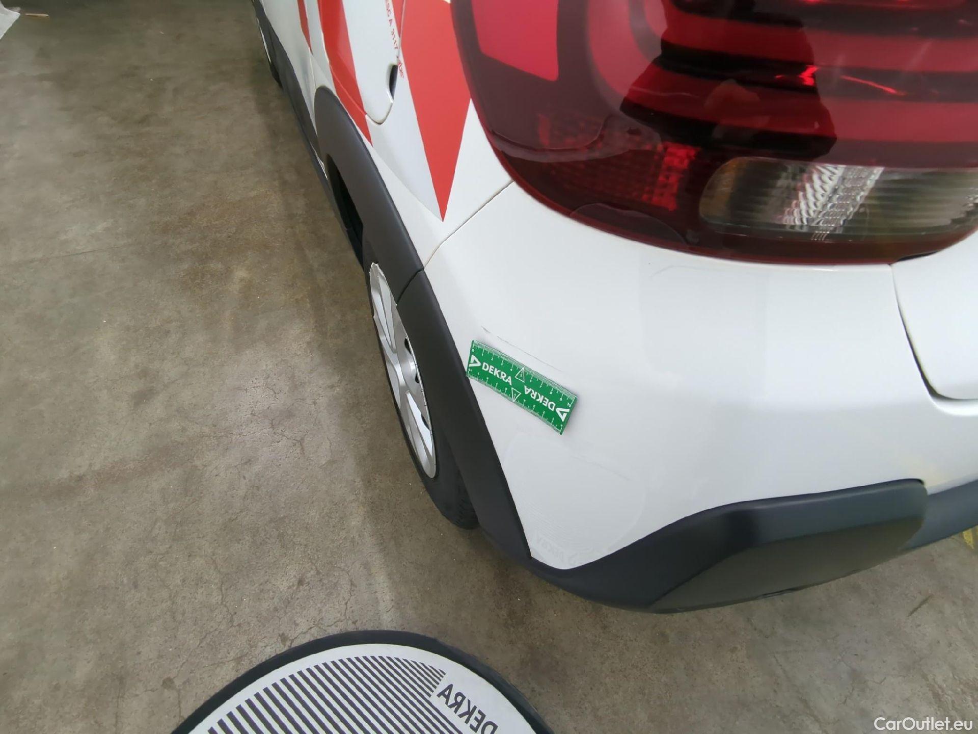  Citroen  C3  Société Feel Nav 1.2 PureTech 80CV BVM5 E6 #11