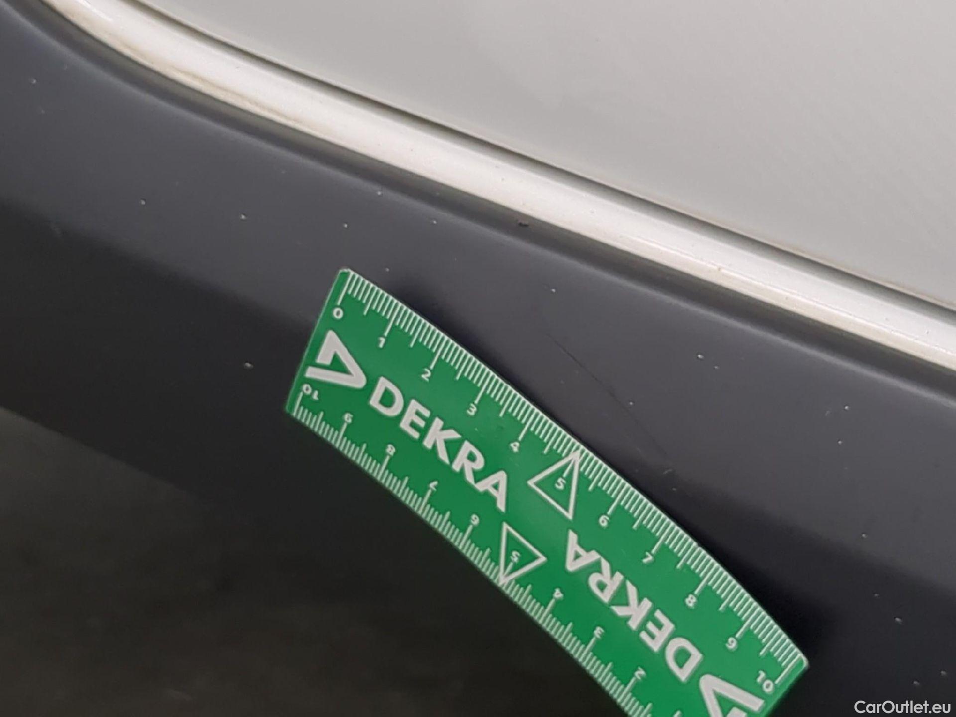  Citroen  C3  Société Feel Nav 1.2 PureTech 80CV BVM5 E6 #17