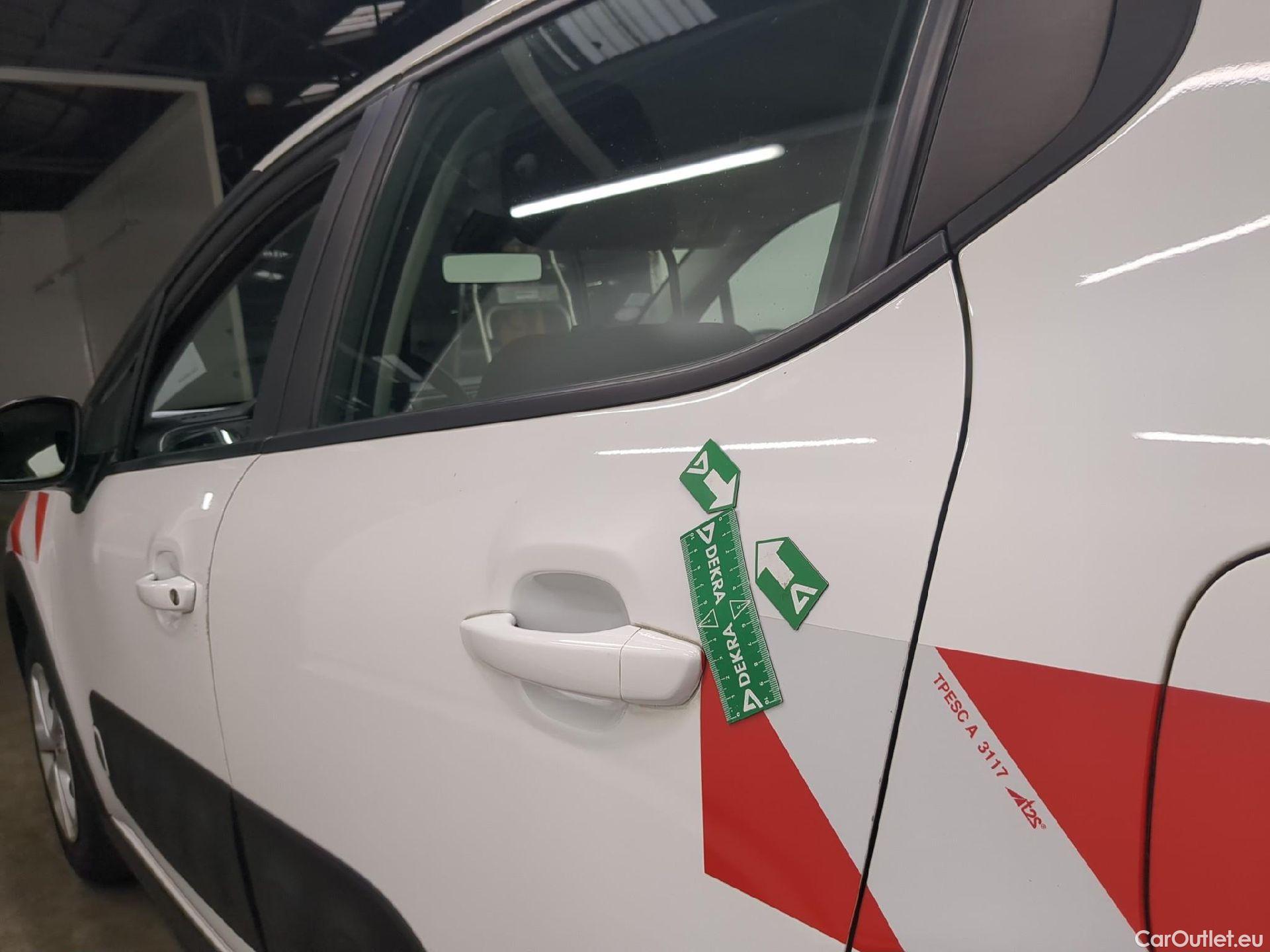  Citroen  C3  Société Feel Nav 1.2 PureTech 80CV BVM5 E6 #30