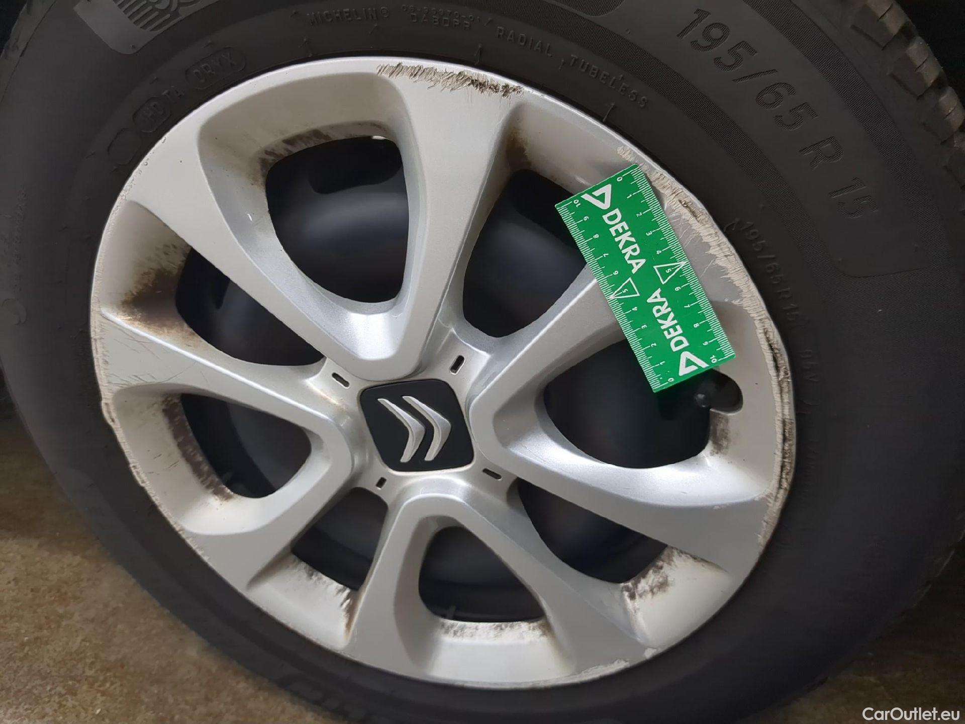  Citroen  C3  Société Feel Nav 1.2 PureTech 80CV BVM5 E6 #5