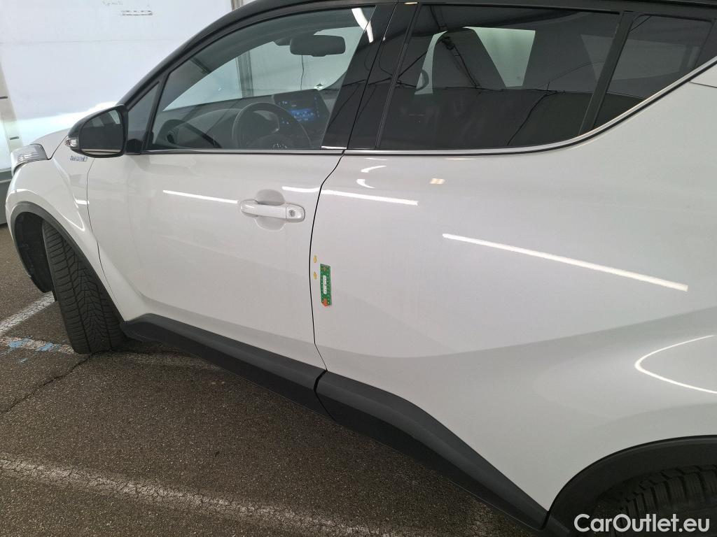  Toyota  C-HR TOYOTA  / 2016 / 5P / SUV 1.8 HYBRIDE 122 GRAPHIC #3