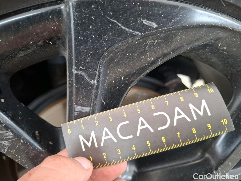  Toyota  C-HR TOYOTA  / 2016 / 5P / SUV 1.8 HYBRIDE 122 GRAPHIC #37