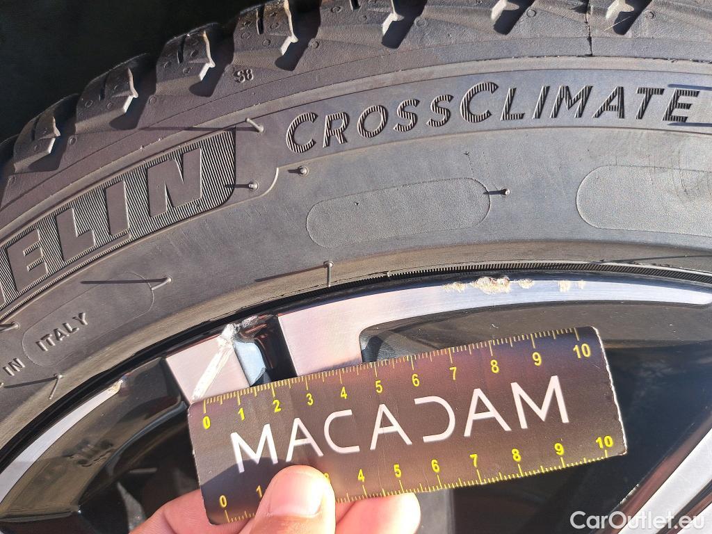  Toyota  Corolla TOYOTA  / 2018 / 5P / Berline Hybride 184h Design #36