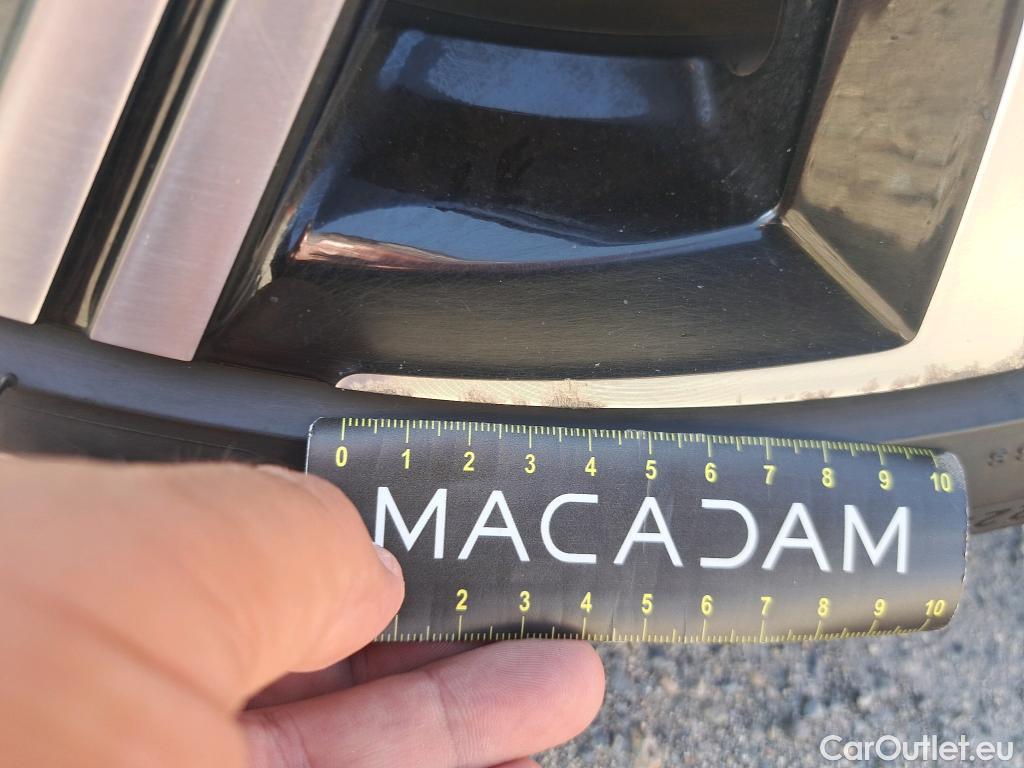  Toyota  Corolla TOYOTA  / 2018 / 5P / Berline Hybride 184h Design #24