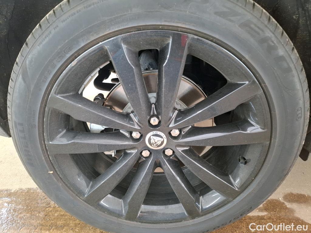  Jaguar  E-PACE JAGUAR  / 2017 / 5P / SUV P300e PHEV BVA AWD R-Dynamic S / VO RECONDITIONNE - PHOTOS AVANT RECONDITIONNEMENT #12