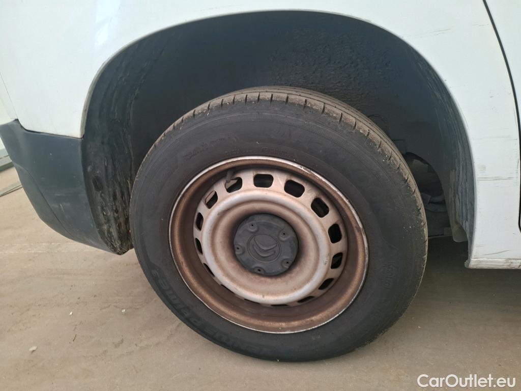  Citroen  Berlingo  Fourgon Club M 650 1.5 BlueHDi 75CV BVM5 E6dT #40