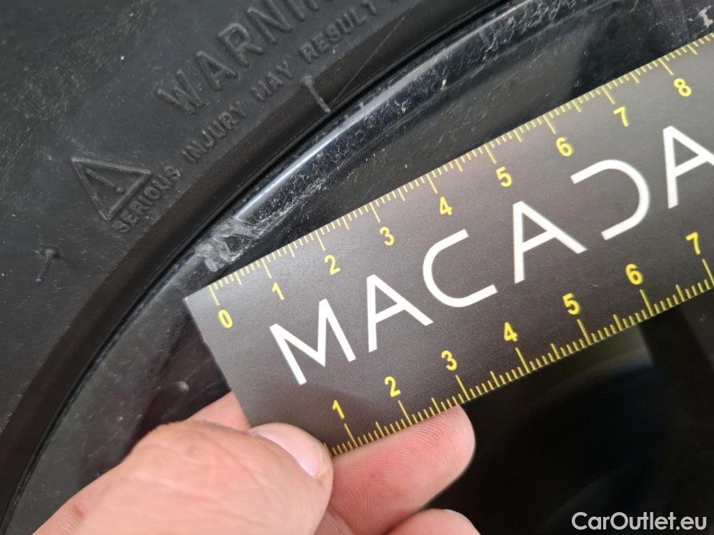  Toyota  C-HR TOYOTA  / 2016 / 5P / SUV 1.8 HYBRIDE 122 GRAPHIC #38