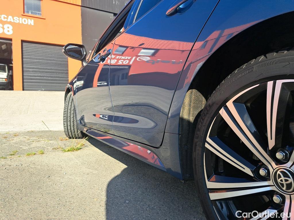  Toyota  Corolla TOYOTA  / 2018 / 5P / Berline Hybride 184h Design #43