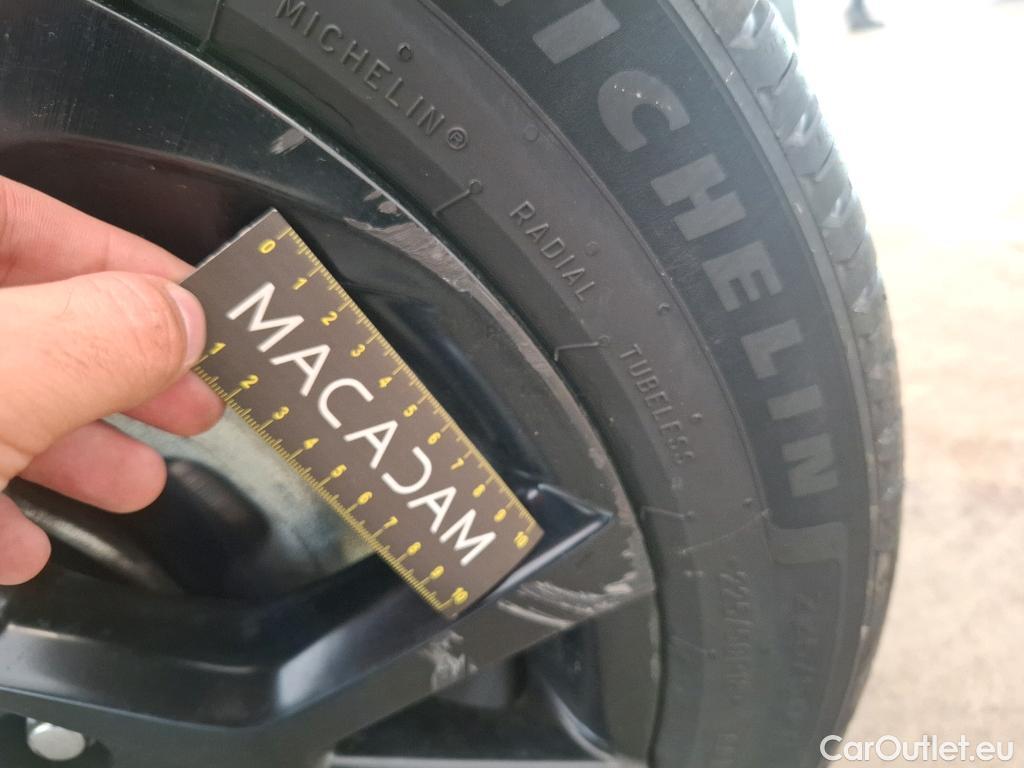  Toyota  C-HR TOYOTA  / 2016 / 5P / SUV 1.8 HYBRIDE 122 GRAPHIC #45