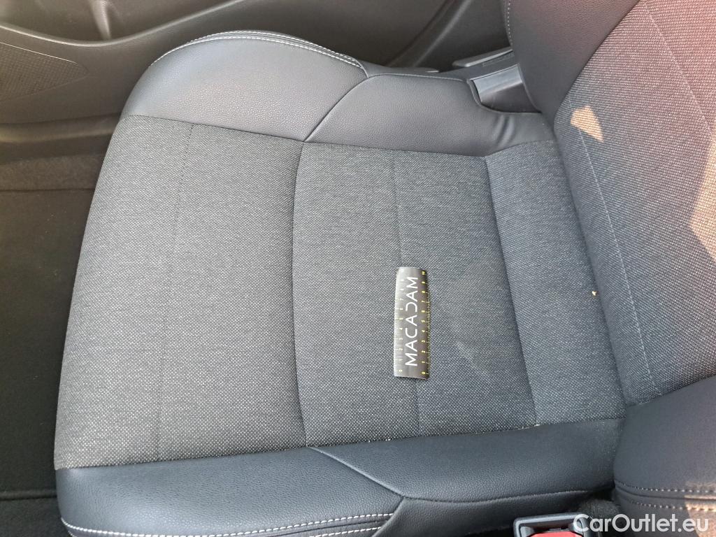  Toyota  Corolla TOYOTA  / 2018 / 5P / Berline Hybride 184h Design #31