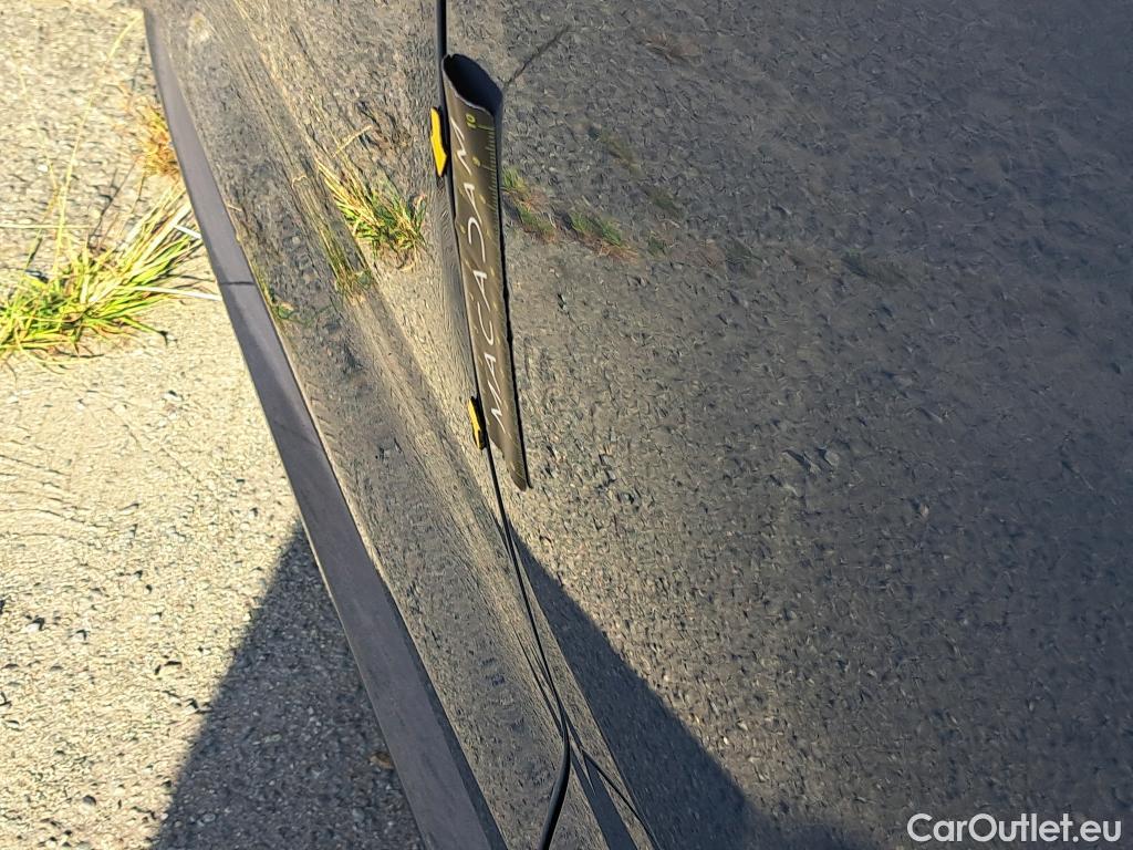  Toyota  Corolla TOYOTA  / 2018 / 5P / Berline Hybride 184h Design #2