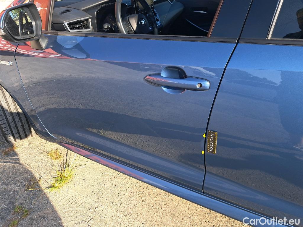  Toyota  Corolla TOYOTA  / 2018 / 5P / Berline Hybride 184h Design #1