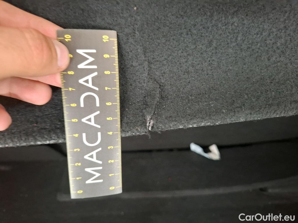  Toyota  C-HR TOYOTA  / 2016 / 5P / SUV 1.8 HYBRIDE 122 GRAPHIC #2