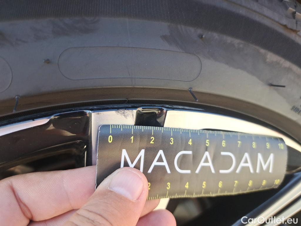  Toyota  Corolla TOYOTA  / 2018 / 5P / Berline Hybride 184h Design #19