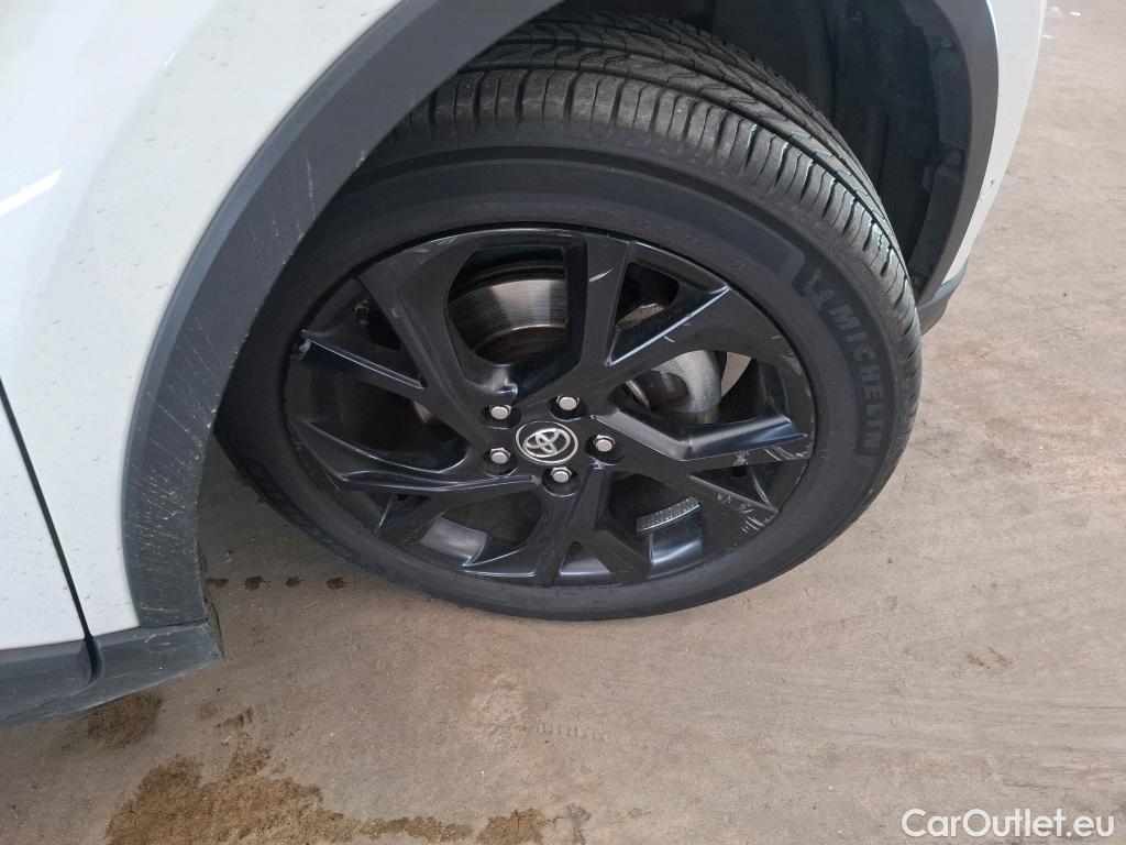  Toyota  C-HR TOYOTA  / 2016 / 5P / SUV 1.8 HYBRIDE 122 GRAPHIC #42