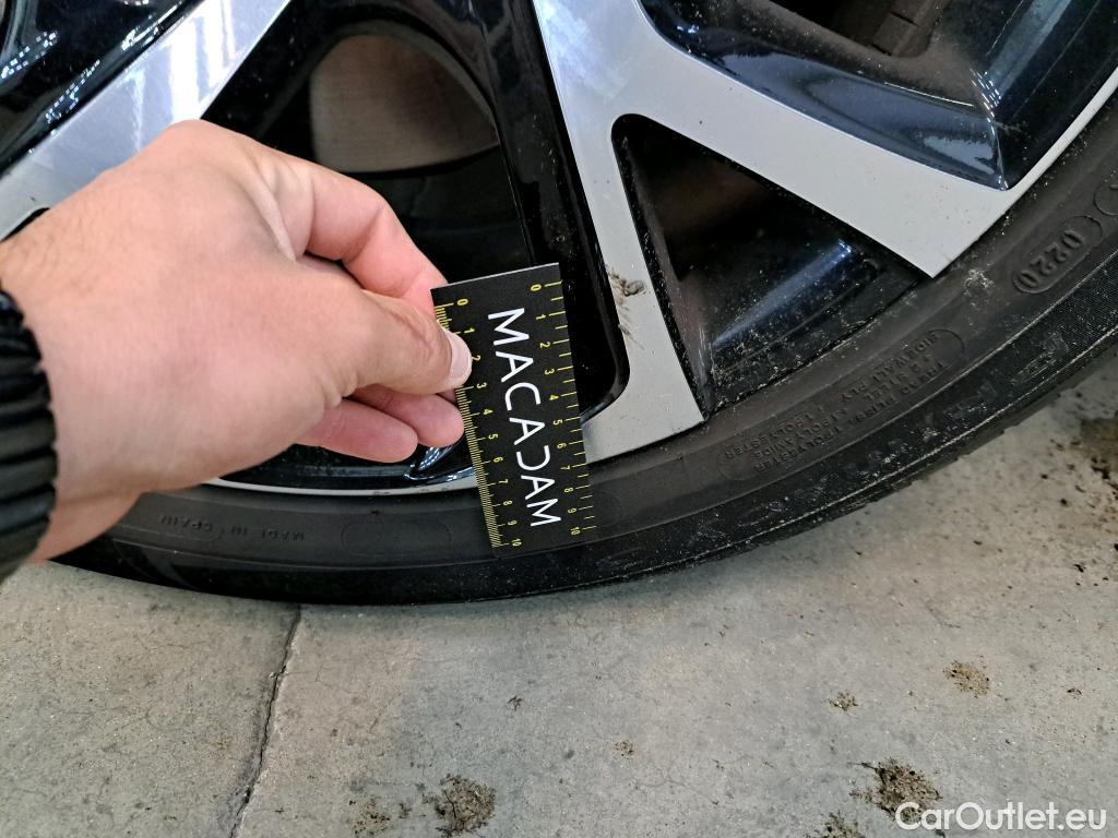  Land Rover  Discovery TOYOTA C-HR / 2016 / 5P / SUV 2.0 HYBRIDE 184 COLLECTION #14