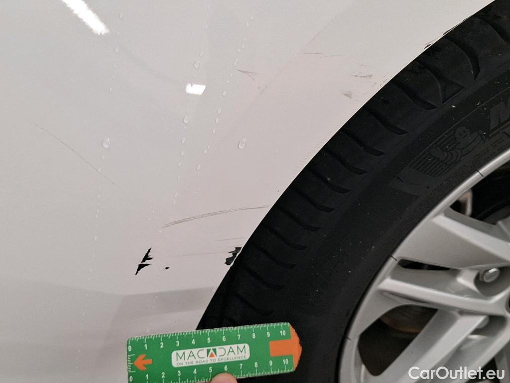  Toyota  Corolla TOYOTA  / 2018 / 5P / Berline Hybride 122h Dynamic Business #4