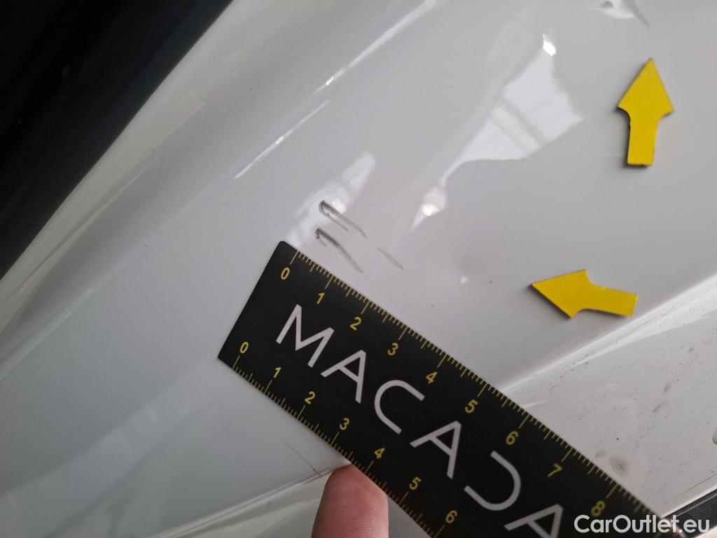  Toyota  C-HR TOYOTA  / 2016 / 5P / SUV 1.8 HYBRIDE 122 GRAPHIC #17