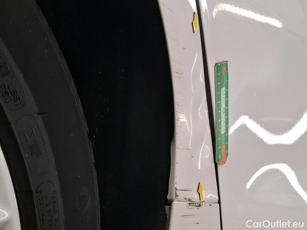  Toyota  Corolla TOYOTA  / 2018 / 5P / Berline Hybride 122h Dynamic Business #6