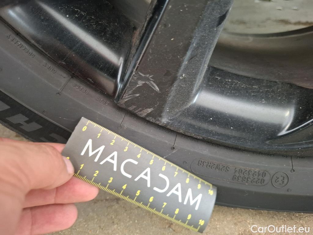  Toyota  C-HR TOYOTA  / 2016 / 5P / SUV 1.8 HYBRIDE 122 GRAPHIC #30