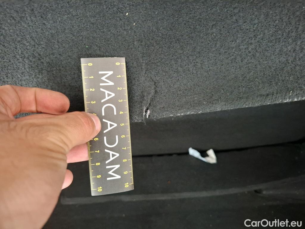  Toyota  C-HR TOYOTA  / 2016 / 5P / SUV 1.8 HYBRIDE 122 GRAPHIC #3