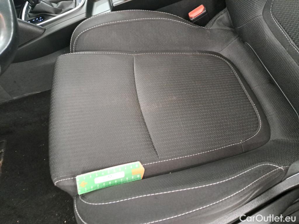  Renault  Megane  IV Berline 5 ptes. Business 1.5 dCi 115CV BVA7 E6d #16