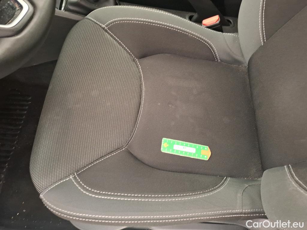  Renault  Clio RENAULT  / 2016 / 5P / Berline Business Energy TCe 90 #13